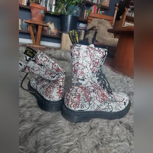 Dr. MARTENS AIRWAIR BOOTS -RARE